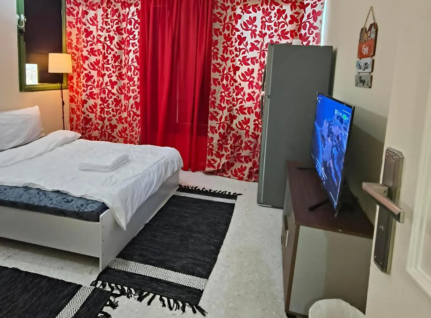Δωμάτια σε οικογενειακή κατοικία Bb Homes Transient Αμπού Ντάμπι